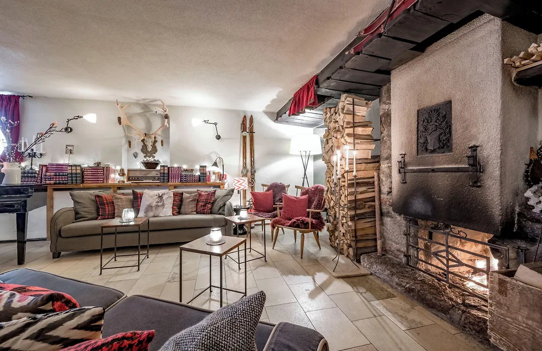 Mondschein Hotel-1